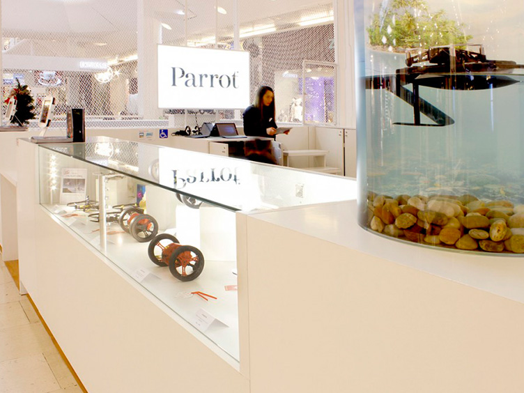PARROT-POP-UP-STORE-METAMORPHOZ-JEAN-PAUL-IZQUIERDO