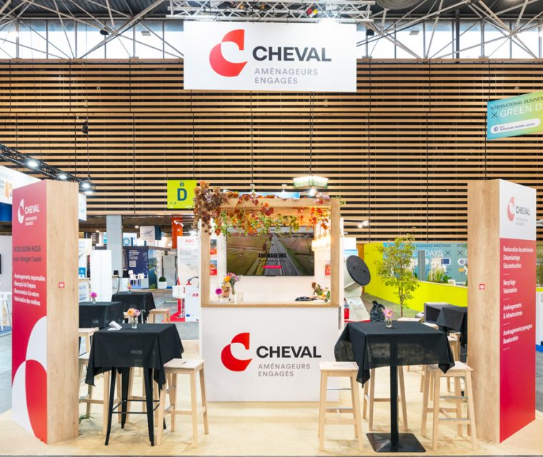 GROUPE-CHEVAL-standiste-paris